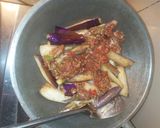 Foto langkah ke 4 dari resep Sayur terong ikan asin bumbu trasi.