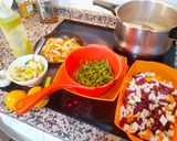 Foto del paso 6 de la receta Ensalada de tres judías, pollo, langostinos y mojo de naranja