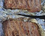 Foto del paso 3 de la receta: Ribs de cerdo con ensaladas mixta y de papines y huevo
