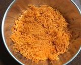 A picture of step 1 of Carrot Ladoo.