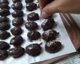 A picture of step 4 of Dates-Badam Chocolate.