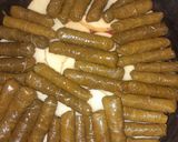 صورة لخطوة 4 من وصفة ورق عنب بزيت ودبس رمان