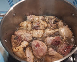 Foto del paso 2 de la receta: Pollo en salsa con albóndigas😋😊