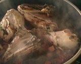 Foto del paso 5 de la receta: Pollo "alla caciatora"