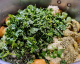 Foto del paso 2 de la receta: PATAS DE POLLO🐥AL Ajiaco🍗🌽🌿 Colombiano...!🇨🇴