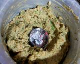 A picture of step 2 of Chicken seekh korma.