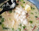 Foto del passaggio 3 della ricetta Risotto con asparagi e speck