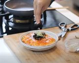 Foto langkah ke 5 dari resep Nasi Telur Mentai Ala Jepang.