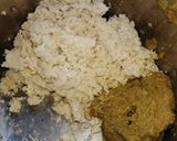কলাপাতায় নারিকেল - চিংড়ি র পিঠে(kolapatay narikel chingrir pithe recipe in Bengali) রেসিপির ধাপ 3 ছবি
