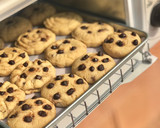A picture of step 23 of Chocolate chips cookies.