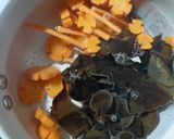 Foto langkah ke 3 dari resep Sup Bening Baso Ikan dan sayuran.