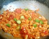 A picture of step 3 of Chicken Tikka Mince Curry😋.