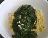 Foto del paso 4 de la receta: Pasta con espinacas