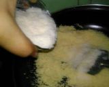 A picture of step 4 of Rava /suji laddu.