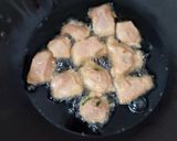 Foto langkah ke 2 dari resep Ayam Terasi Daun Jeruk.