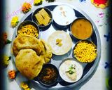 A picture of step 4 of Veg thali Holi special.