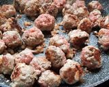 Foto del paso 3 de la receta: Albóndigas con patatas