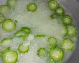 Foto langkah ke 4 dari resep Sayur oyong bening untuk lansia.