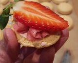Foto del paso 6 de la receta Macarons rellenos de fresa fresca y buttercream