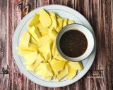Foto langkah ke 5 dari resep Rujak Mangga Muda.