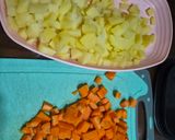 Foto langkah ke 1 dari resep Risoles Ragout isi Ayam Sayuran.