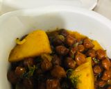A picture of step 4 of Black channa thaila style.