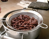 Foto del paso 12 de la receta: Tallarines Negros a las dos salsas