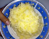 A picture of step 3 of Garlic Bread Potato Sandwich.