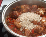 Foto del paso 4 de la receta: Arroz integral con costillitas adobadas