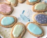 A picture of step 18 of Iced Easter biscuits.