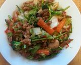 รูปขั้นตอนการทำที่ 3 ของ หมูผัดผักรวม