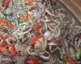 Foto langkah ke 3 dari resep Tumis bawang merah teri medan.