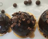 A picture of step 7 of Frozen chocolate mousse Dome.