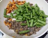 Foto langkah ke 3 dari resep Tumis Buncis Saus Bulgogi.