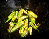 Foto del paso 4 de la receta: Huevos fritos sobre puré de guisantes secos