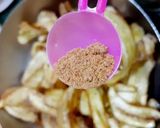 A picture of step 3 of Raw banana chips.
