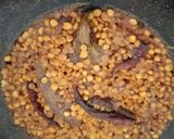 A picture of step 2 of Dal Puri.