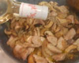 Foto del paso 3 de la receta: Lomo encebollado con champiñones