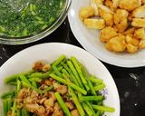 Hình bước làm 4 của món Măng tây xào cồi chôm và tôm tươi