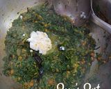 A picture of step 4 of Mustard Greens Palya (Sarson ka Palya).