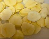 Foto del paso 2 de la receta: Papas en salsa verde con huevo duro y judías verdes