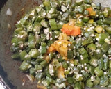 மதிய உணவு முருங்கைக்காய் சாம்பார், சாதம், ரசம், வெண்டைக்காய் பொரியல்,புளி குழம்பு ரெசிபி ஸ்டேப் 2 புகைப்படம்