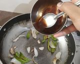 A picture of step 6 of Easy chinese maggi bhel!!.