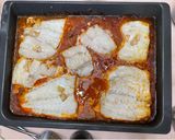 Foto del paso 3 de la receta: Merluza en cama de pimientos