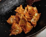 সেজওয়ান ফ্রায়েড মোমো(schezwan fried momo recipe in Bengali) রেসিপির ধাপ 5 ছবি