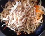 Foto del paso 5 de la receta: Tinga de pollo y zanahoria