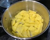 A picture of step 3 of Baked garlic potato.