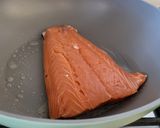 Foto del paso 1 de la receta: Salmón en el wok