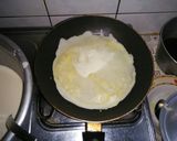 Foto langkah ke 3 dari resep Risoles Sosis Mayonaise.