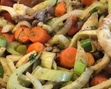 Une image de l'étape 2 de Fenouil et carottes au lard miel thym et cardamome.